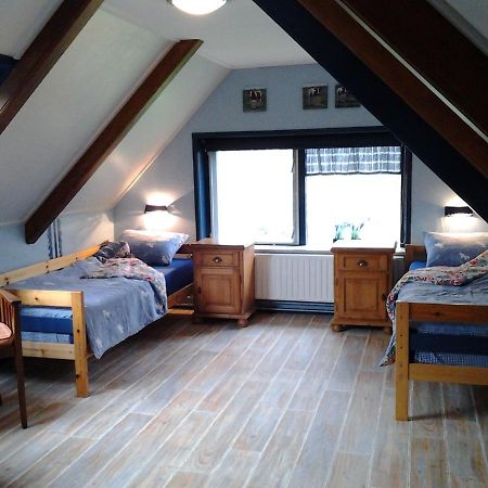 Bed & Breakfast “ Gastvrij Onthaal “ Een-West Esterno foto