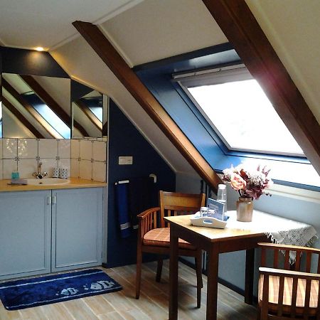 Bed & Breakfast “ Gastvrij Onthaal “ Een-West Esterno foto