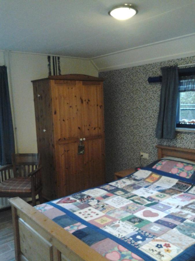 Bed & Breakfast “ Gastvrij Onthaal “ Een-West Esterno foto