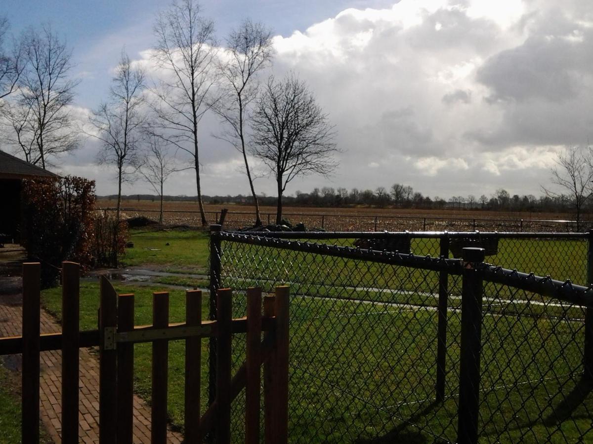 Bed & Breakfast “ Gastvrij Onthaal “ Een-West Esterno foto