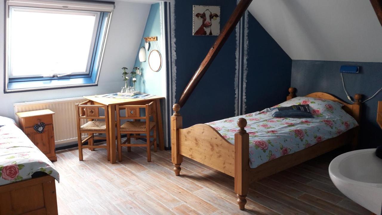 Bed & Breakfast “ Gastvrij Onthaal “ Een-West Esterno foto
