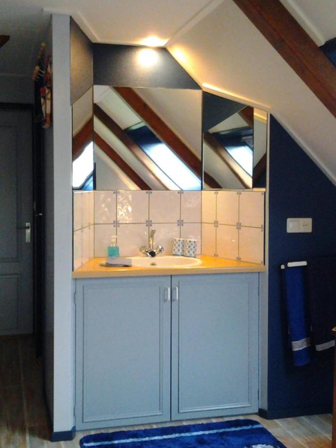Bed & Breakfast “ Gastvrij Onthaal “ Een-West Esterno foto
