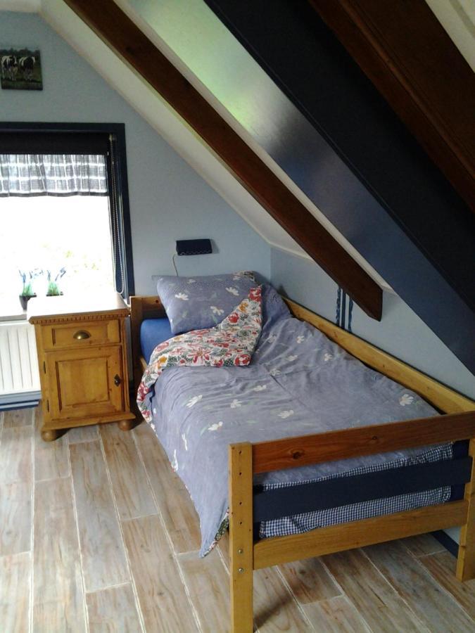 Bed & Breakfast “ Gastvrij Onthaal “ Een-West Esterno foto