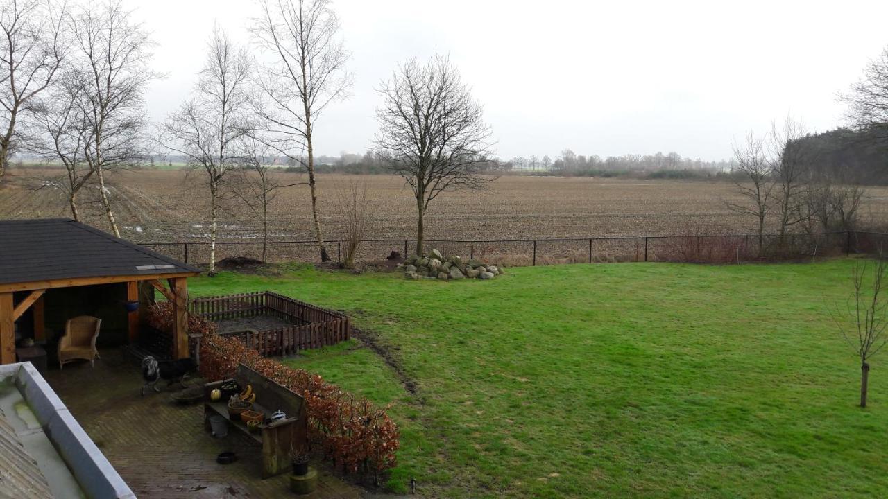 Bed & Breakfast “ Gastvrij Onthaal “ Een-West Esterno foto