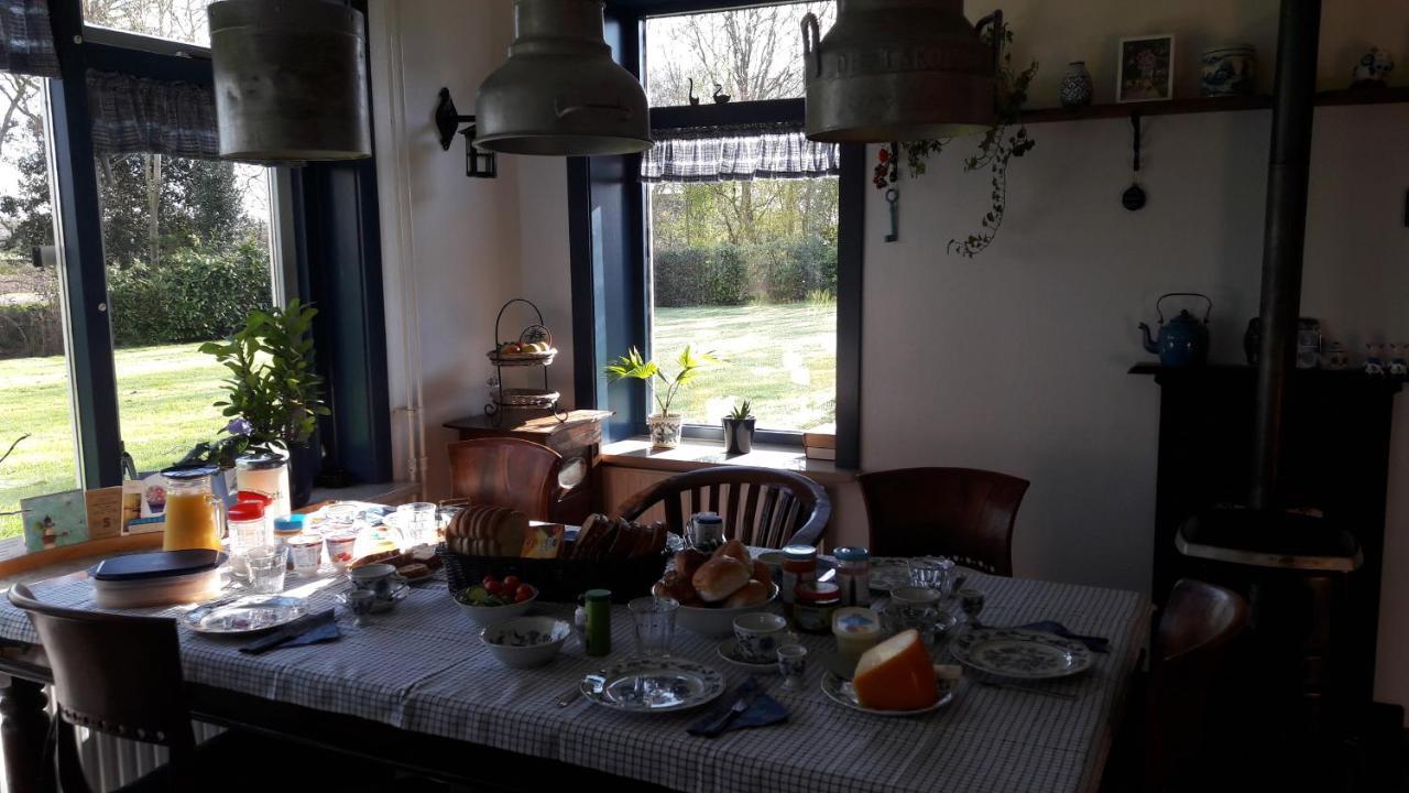 Bed & Breakfast “ Gastvrij Onthaal “ Een-West Esterno foto