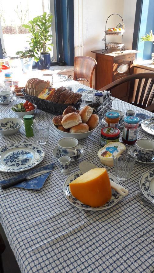 Bed & Breakfast “ Gastvrij Onthaal “ Een-West Esterno foto