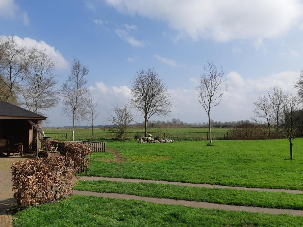 Bed & Breakfast “ Gastvrij Onthaal “ Een-West Esterno foto