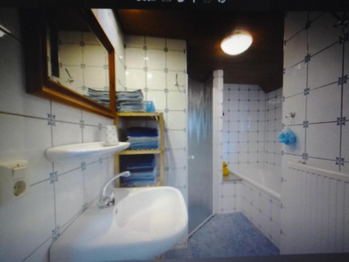 Bed & Breakfast “ Gastvrij Onthaal “ Een-West Esterno foto