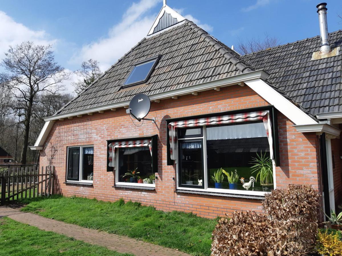 Bed & Breakfast “ Gastvrij Onthaal “ Een-West Esterno foto